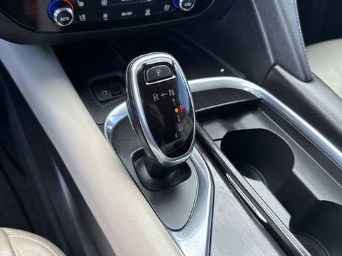 Used 2020 Buick Enclave Premium w/ Sun and Sites Package image 25