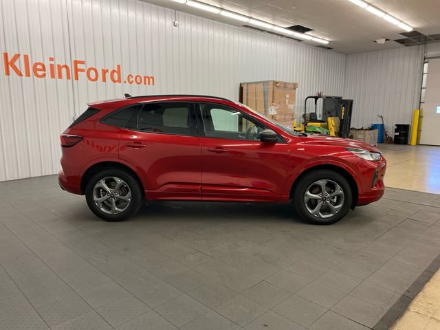 Used 2024 Ford Escape ST-Line w/ Tech Pack #1 AWD/4WD image 13