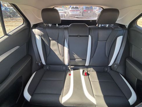 Used 2024 Buick Envision Sport Touring image 39