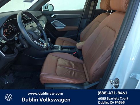 Used 2023 Audi Q3 2.0T Premium w/ Convenience Package image 16