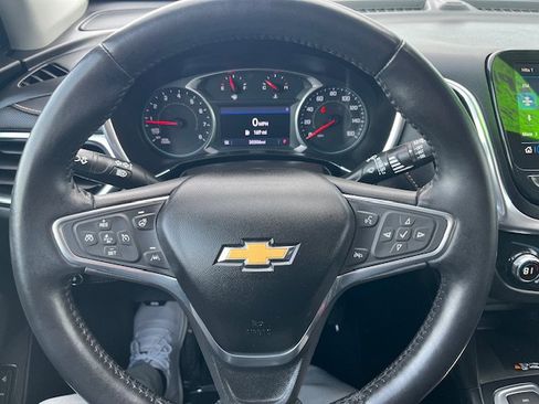 Used 2022 Chevrolet Equinox Premier AWD/4WD image 12
