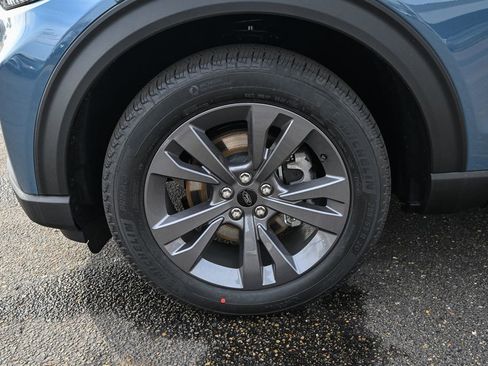 New 2026 Ford Explorer Active w/ Active Comfort Package image 12