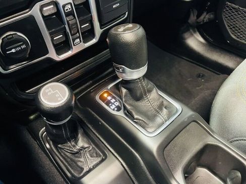 Used 2024 Jeep Wrangler Sahara w/ Safety Group image 33