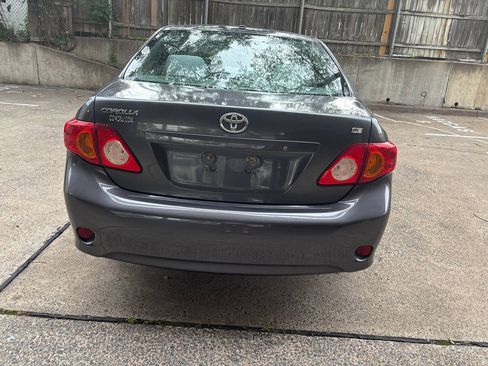 Used 2010 Toyota Corolla LE FWD image 6