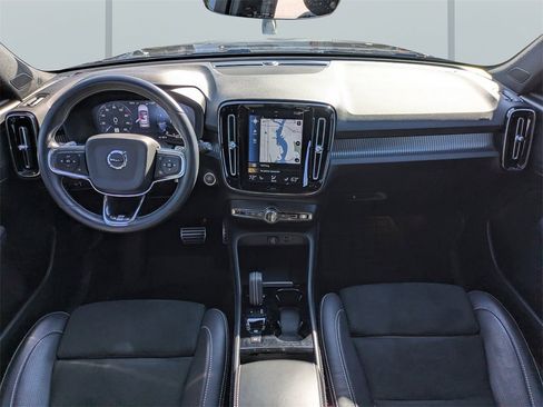 Used 2020 Volvo XC40 T5 R-Design w/ Protection Package Premier image 15