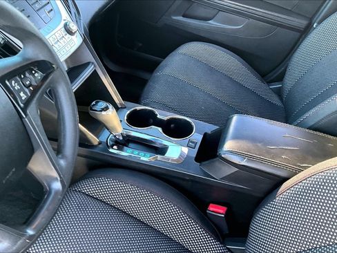 Used 2017 Chevrolet Equinox LS FWD image 14