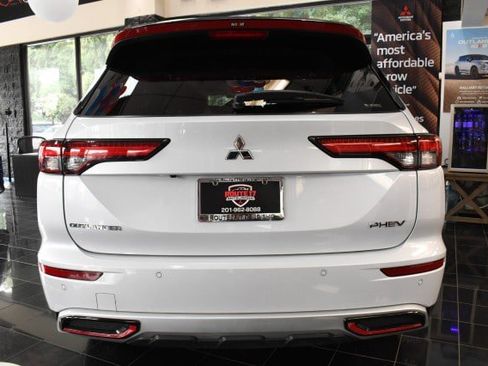 Used 2024 Mitsubishi Outlander Ralliart AWD/4WD image 17
