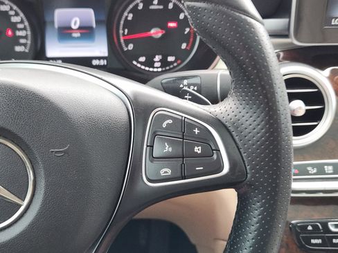 Used 2017 Mercedes-Benz GLC 300 image 25