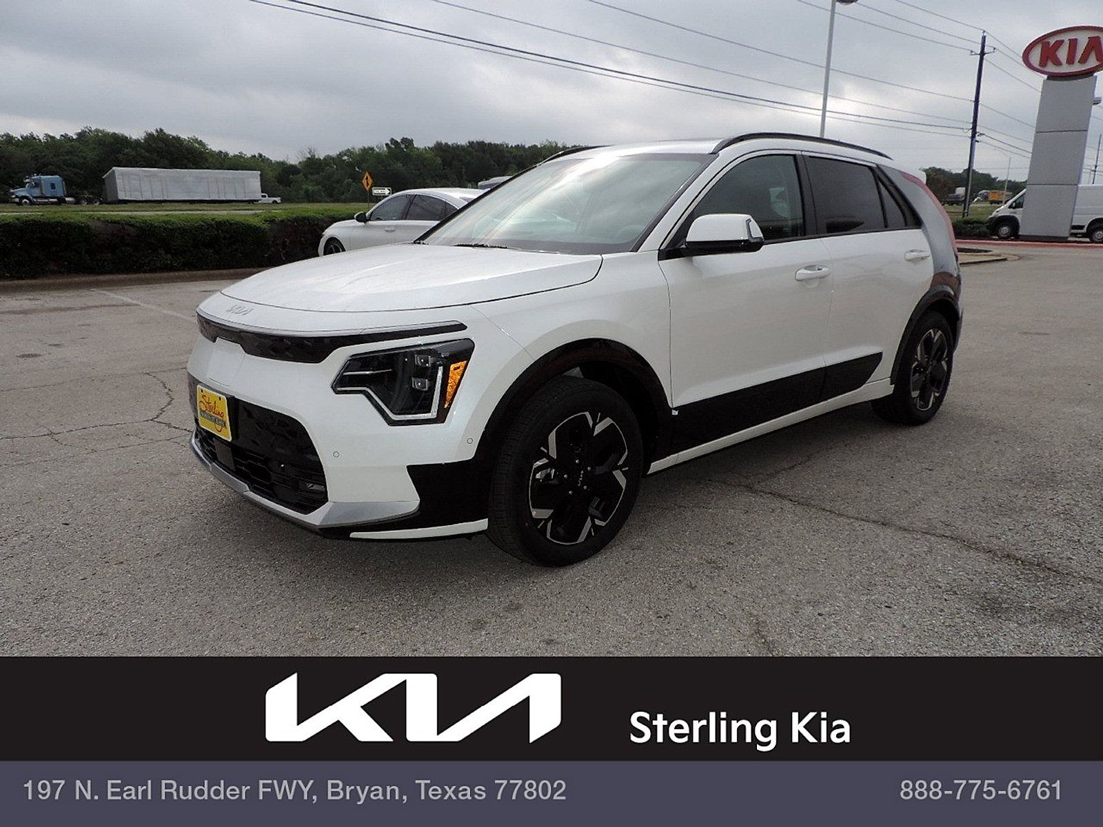 Used 2023 Kia Niro Wave FWD image 1