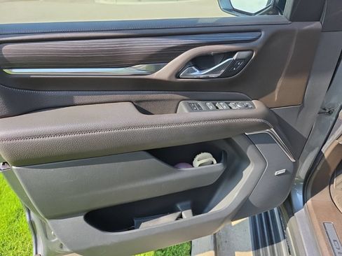 Used 2021 GMC Yukon Denali w/ Denali Premium Package RWD image 15
