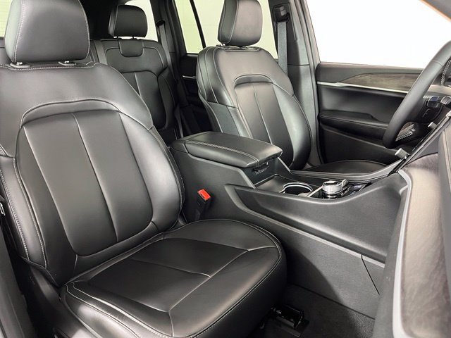 Used 2026 Jeep Grand Cherokee Limited w/ Limited Altitude Package AWD/4WD image 46