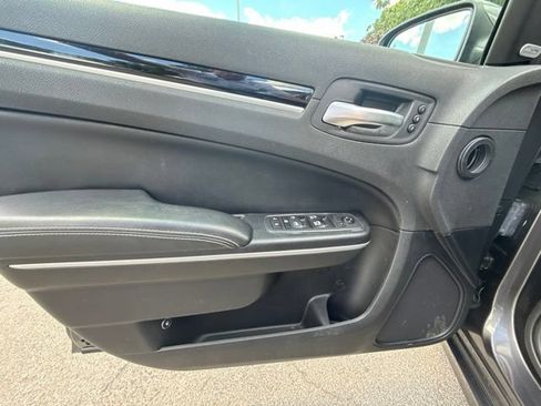 Used 2020 Chrysler 300 S w/ Safetytec Plus Group RWD image 42