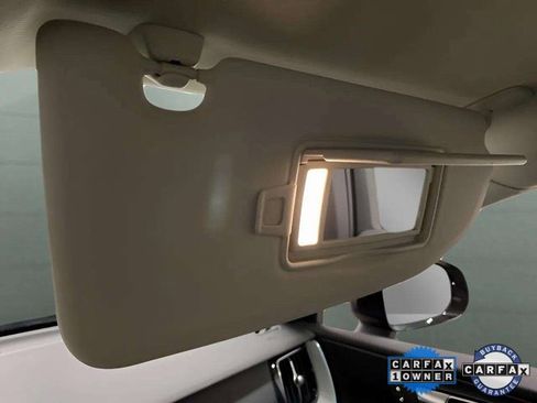 Used 2025 Volvo XC60 B5 Plus image 61