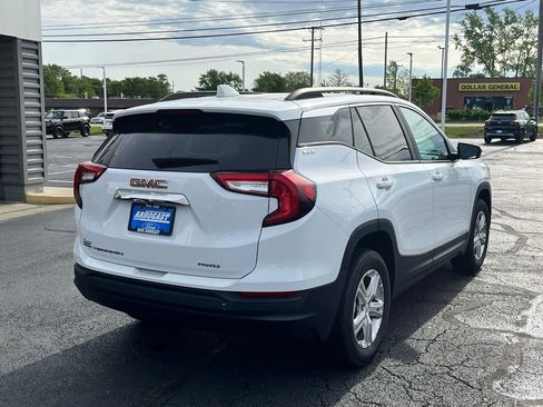 Used 2022 GMC Terrain SLE w/ Driver Convenience Package AWD/4WD image 6
