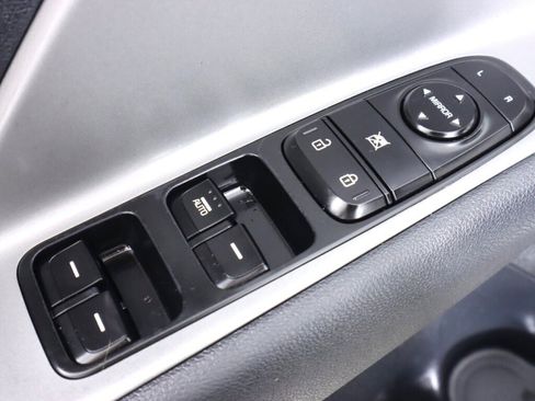 Used 2020 Kia Niro LX FWD image 24