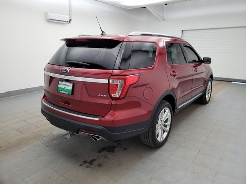 Used 2018 Ford Explorer XLT w/ Equipment Group 202A image 9