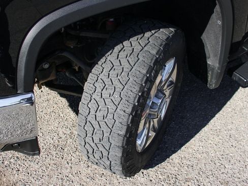 Used 2020 Chevrolet Silverado 2500 LTZ w/ LTZ Premium Package image 43