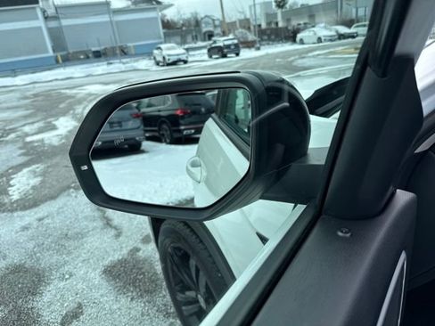 Certified 2022 Volkswagen Atlas SEL R-Line image 15