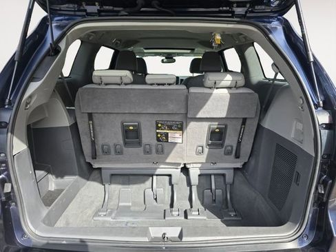 Used 2020 Toyota Sienna XLE w/ XLE Navigation Package AWD/4WD image 9