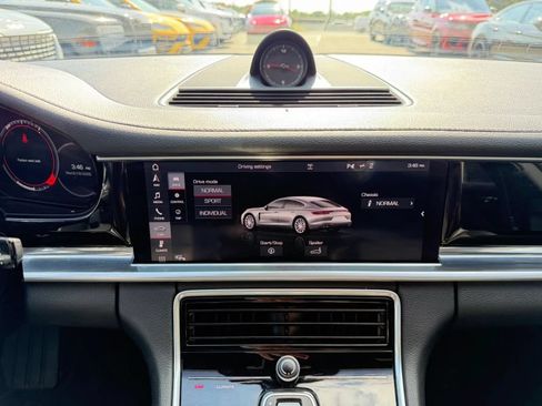 Used 2018 Porsche Panamera 4S AWD/4WD image 24