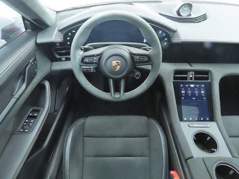 Used 2023 Porsche Taycan GTS image 10