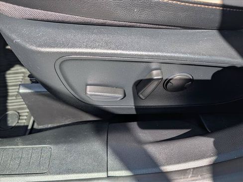 Used 2020 Ford Escape Titanium AWD/4WD image 30