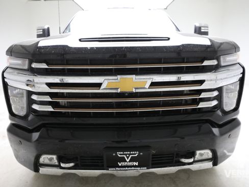Used 2023 Chevrolet Silverado 3500 High Country w/ LPO, Hitch Package image 7