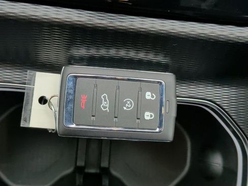 New 2025 Jeep Grand Cherokee Altitude image 49