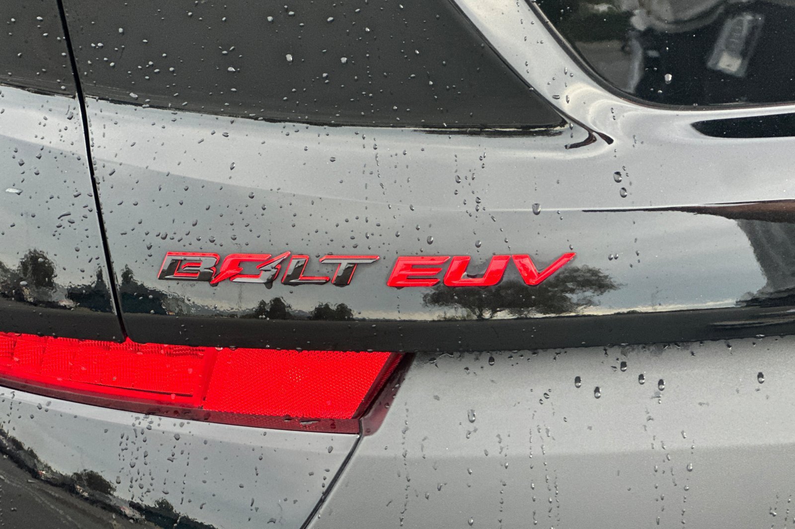 Used 2023 Chevrolet Bolt EUV Premier w/ Redline Edition FWD image 49