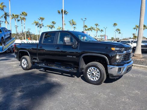 Used 2025 Chevrolet Silverado 2500 LT w/ Convenience Package image 2