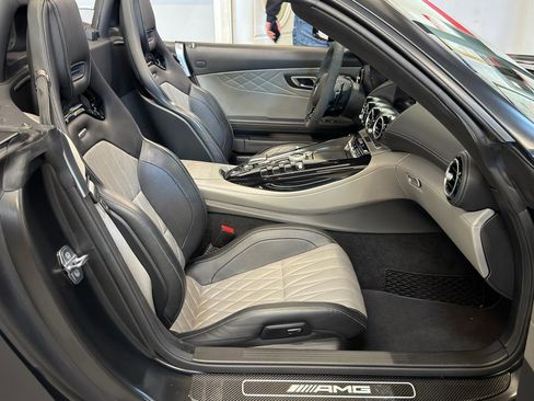 Used 2020 Mercedes-Benz AMG GT R image 20