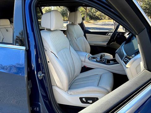 Used 2019 BMW X5 xDrive40i w/ Luxury Seating Package image 9