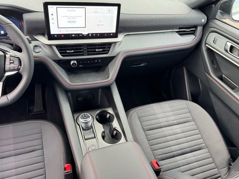 New 2026 Ford Explorer ST-Line w/ ST-Line Street Pack image 13