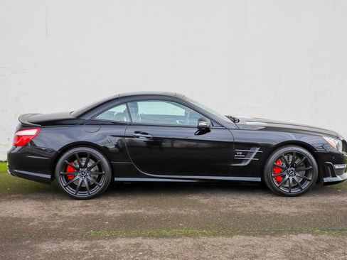 Used 2014 Mercedes-Benz SL 63 AMG image 34