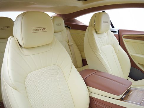 Used 2024 Bentley Continental GT V8 image 27