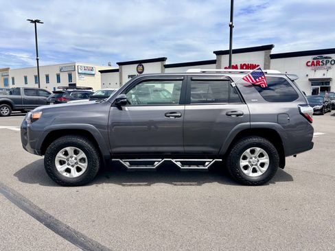 Used 2015 Toyota 4Runner SR5 Premium AWD/4WD image 3
