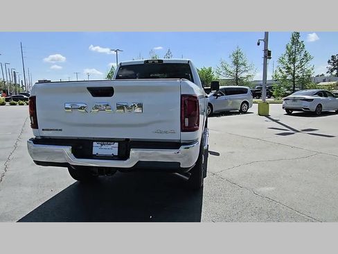 New 2026 RAM 3500 Big Horn AWD/4WD image 31