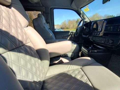 New 2026 Chevrolet Express 2500 Extended w/ Driver Convenience Package RWD image 4