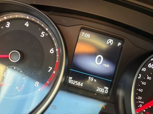 Used 2018 Volkswagen Atlas SEL image 12