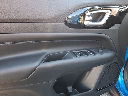 New 2026 Jeep Compass Limited image 10