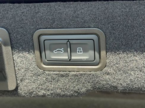 New 2027 Audi A8 L 3.0T AWD/4WD image 15