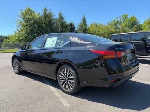New 2026 Nissan Altima 2.5 SV FWD image 6