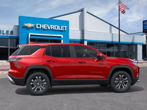 New 2026 Chevrolet Equinox LT w/ Convenience Package II image 9