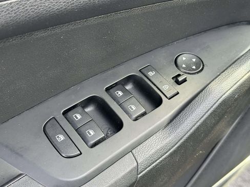 Used 2023 Kia Sportage LX image 16