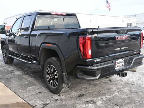 Used 2022 GMC Sierra 3500 AT4 w/ AT4 Premium Plus Package image 11