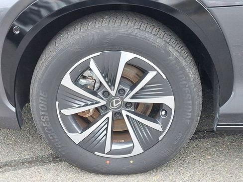 Used 2023 Lexus RZ 450e Premium image 9