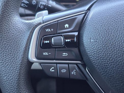 Used 2018 Honda Accord EX image 12