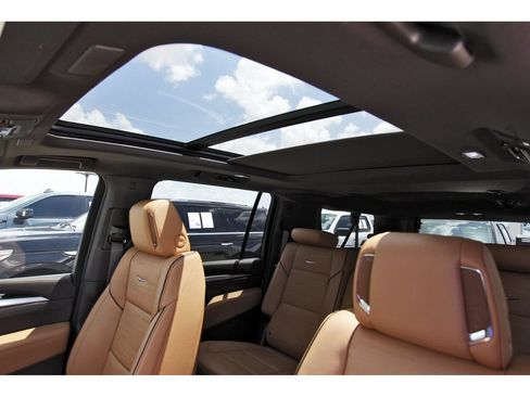 New 2026 Cadillac Escalade ESV Luxury w/ Touring Package AWD/4WD image 23