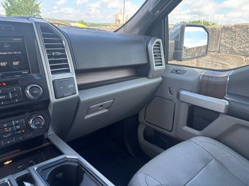 Used 2015 Ford F150 Lariat AWD/4WD image 15