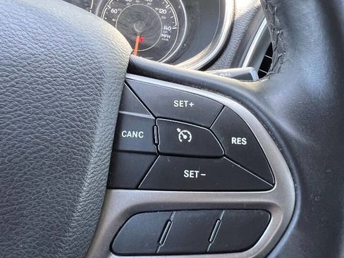 Used 2019 Jeep Cherokee Latitude Plus image 22